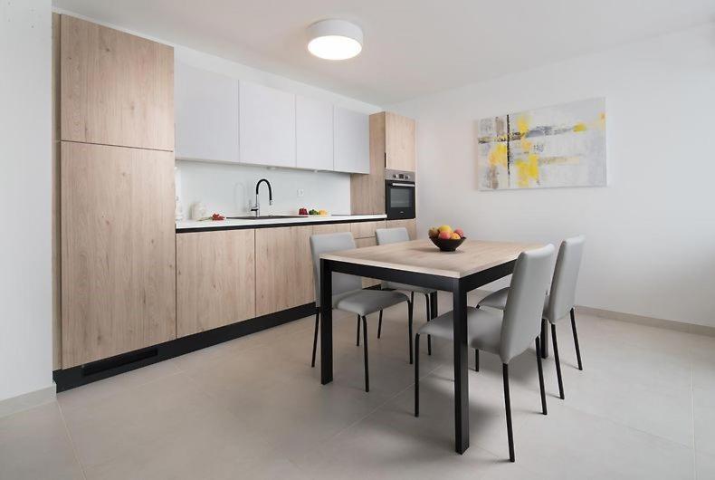 Edra Suite Apartment Umag Exterior foto