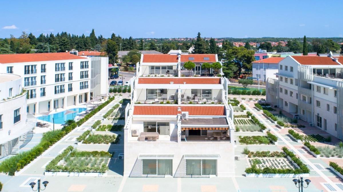 Edra Suite Apartment Umag Exterior foto