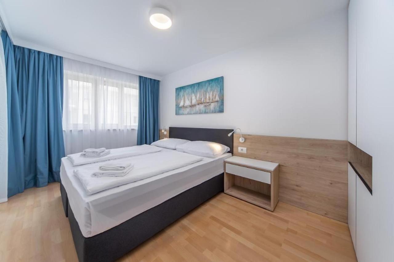 Edra Suite Apartment Umag Exterior foto
