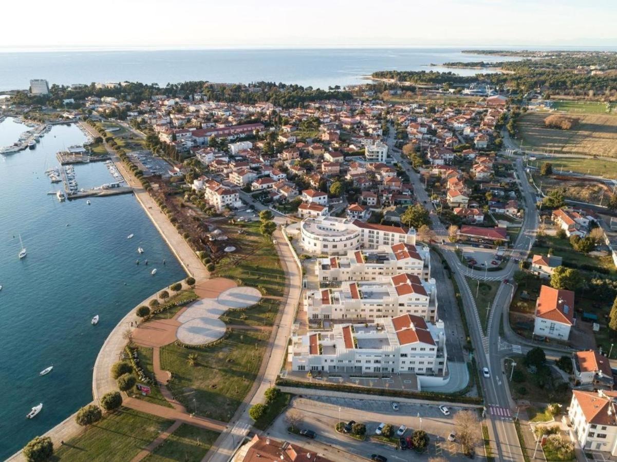 Edra Suite Apartment Umag Exterior foto
